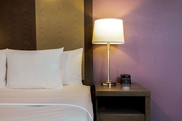 Room 21 of 50