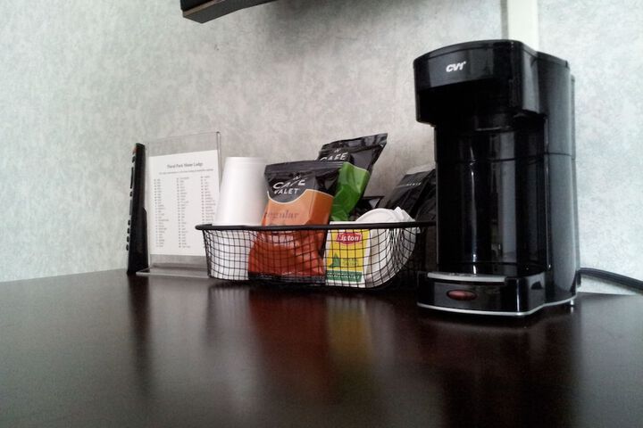 Breakfast/Coffee Service 27 of 33