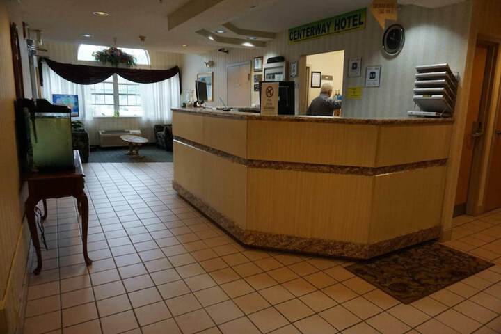CenterWay Hotel Buffalo North Near University