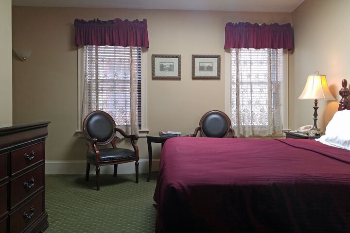 Room 13 of 35