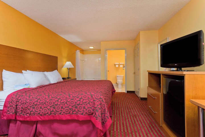 Days Inn by Wyndham Franklin