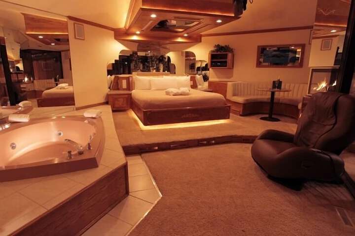 Room 40 of 63