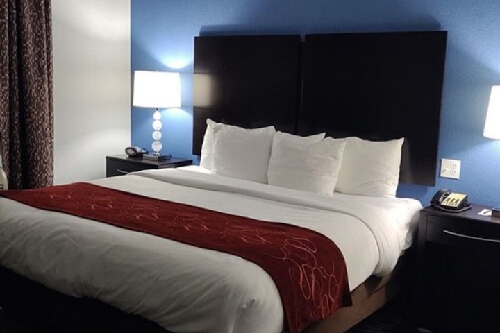 Comfort Suites Greenville