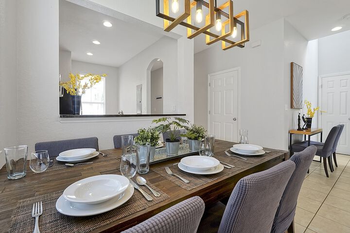Regal Oaks Resort Vacation Townhomes by IDILIQ