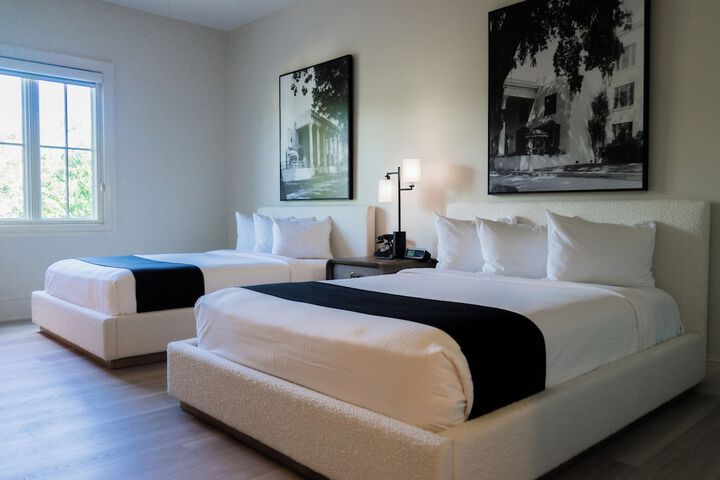 White House Hotel