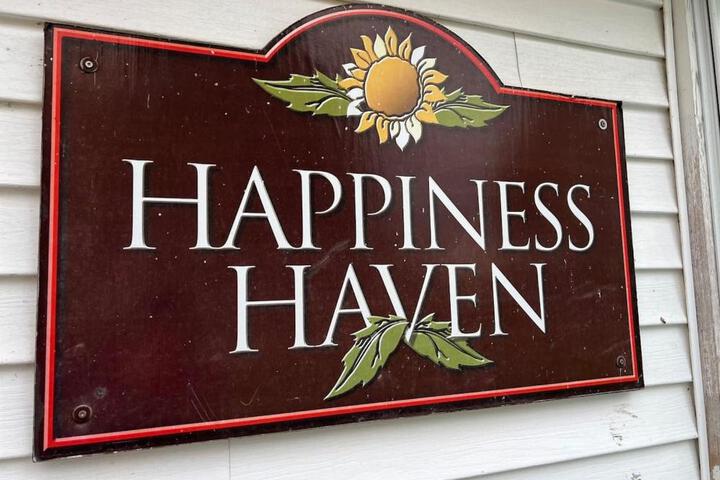 Happiness Haven: Waterfront PEC House