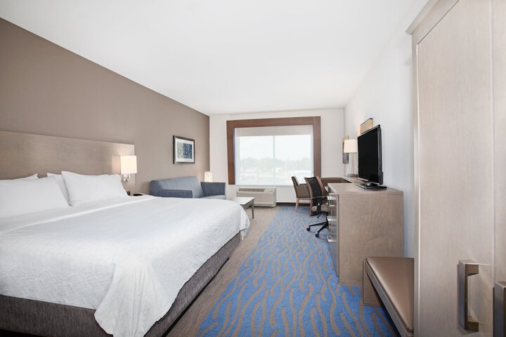 Room 16 of 36