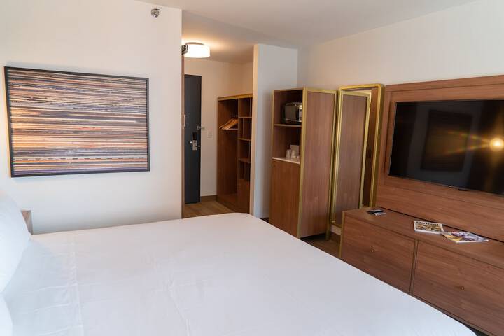Room 83 of 116