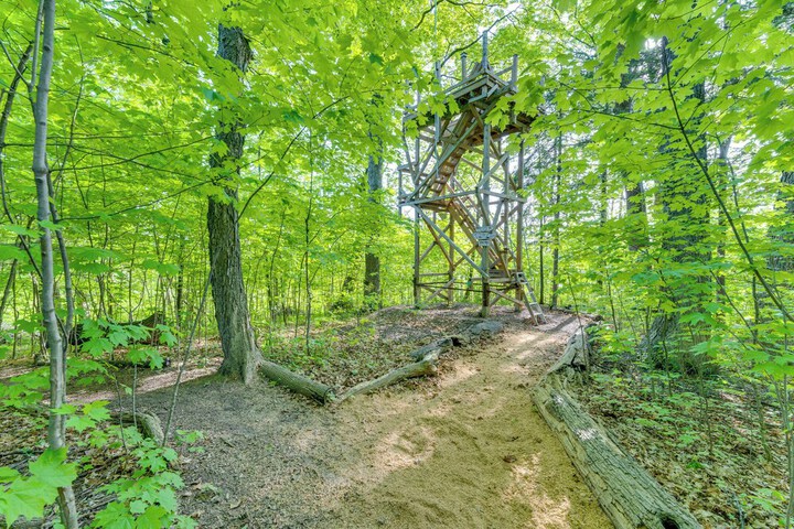 On-site Trails: Rock River Retreat in Jefferson!