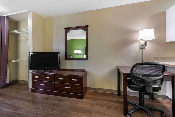 Room 22 of 31