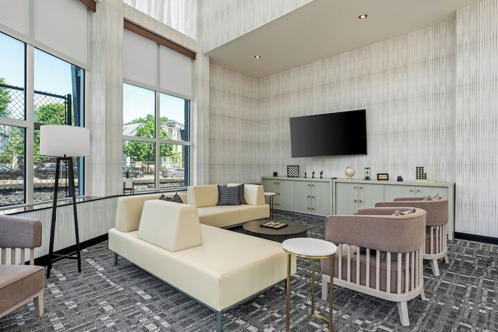 Beacon Suites Hotel