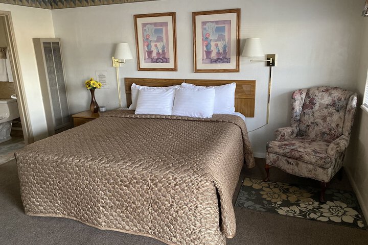 Room 27 of 35