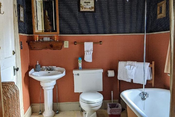 Room 15 of 47