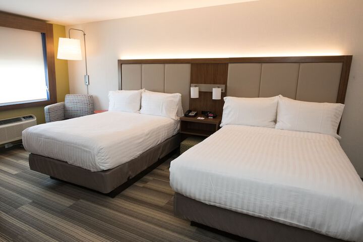 Room 14 of 36