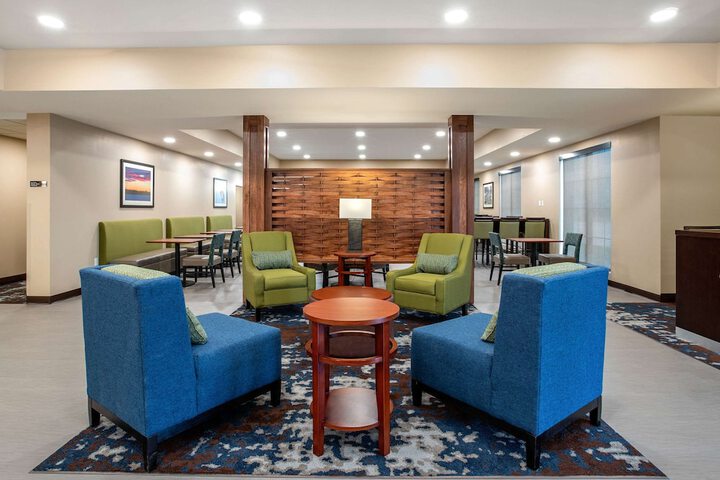 Comfort Inn and Suites Ames near ISU Campus