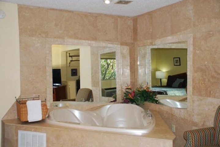 Room 15 of 17