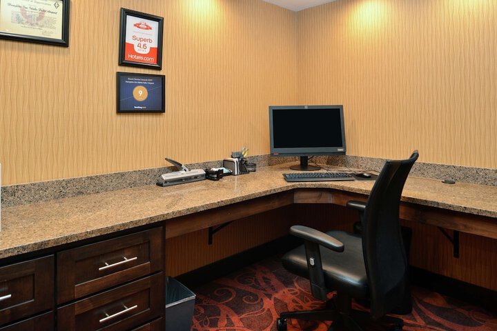 Business Center 47 of 50