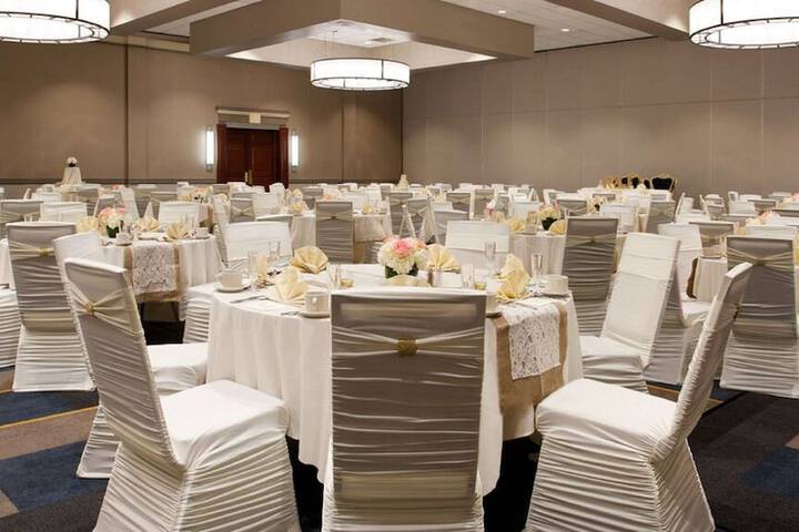 DoubleTree by Hilton Pittsburgh - Cranberry