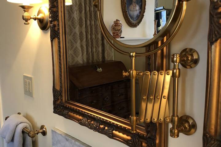 Room 21 of 40