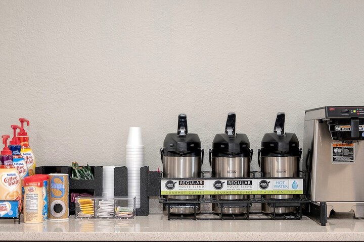 Breakfast/Coffee Service 24 of 24
