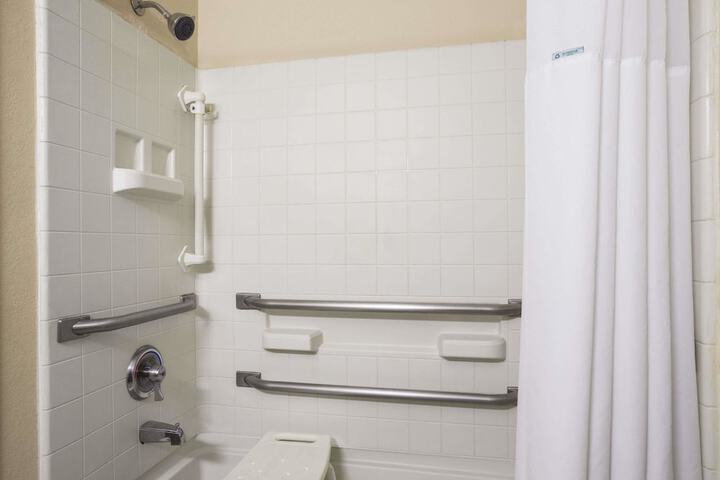 Room 7 of 22