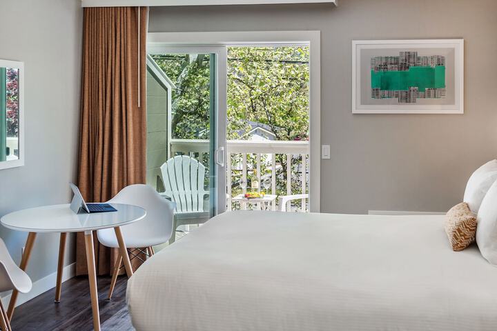 UpValley Inn & Hot Springs Napa Valley an Ascend Collection Hotel