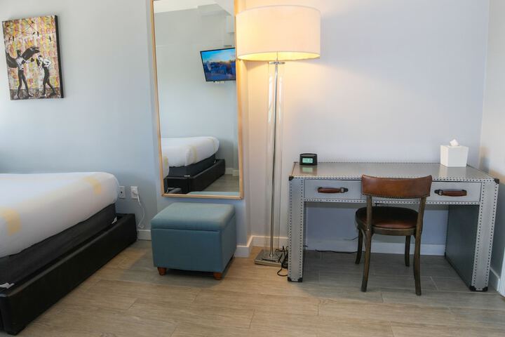 Room 50 of 75