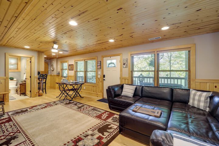 West Jefferson Vacation Rental Near River