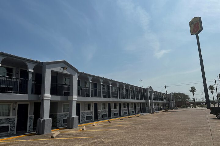 Hotel 2 of 35