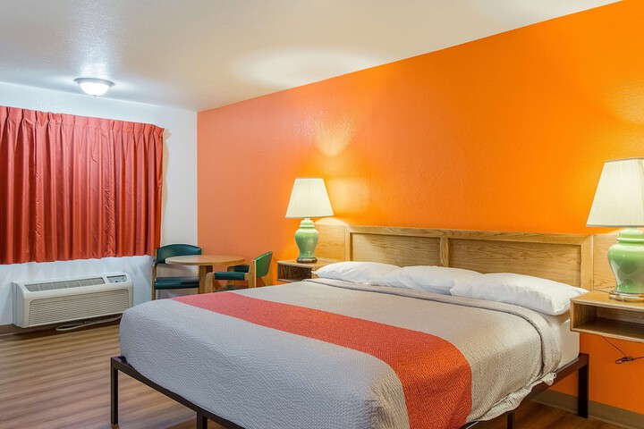 Motel 6 Madras OR