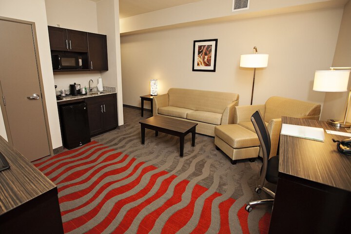 Room 35 of 65