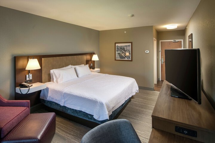 Room 18 of 33