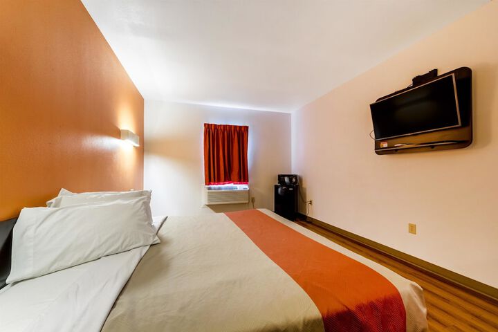 Room 15 of 41