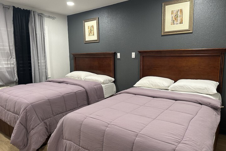 Room 14 of 21