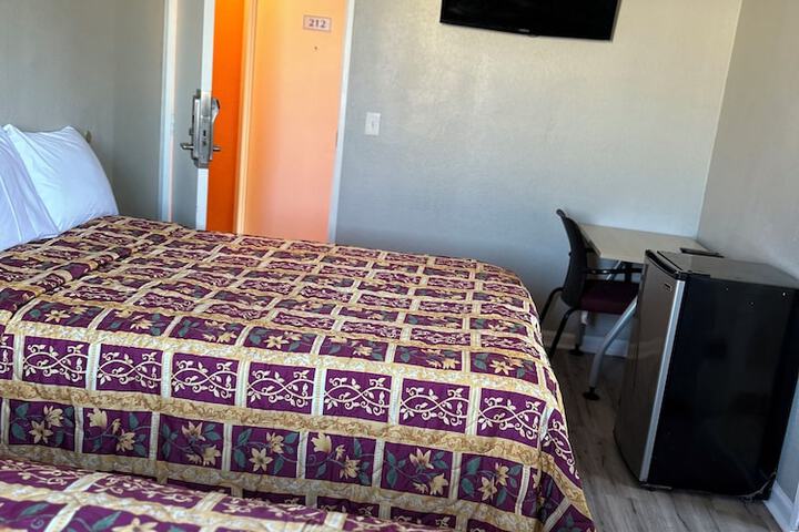Room 15 of 17