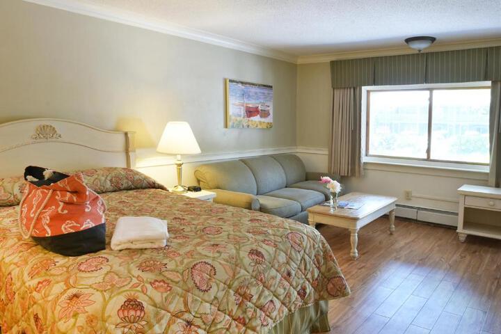 The Cove Motel