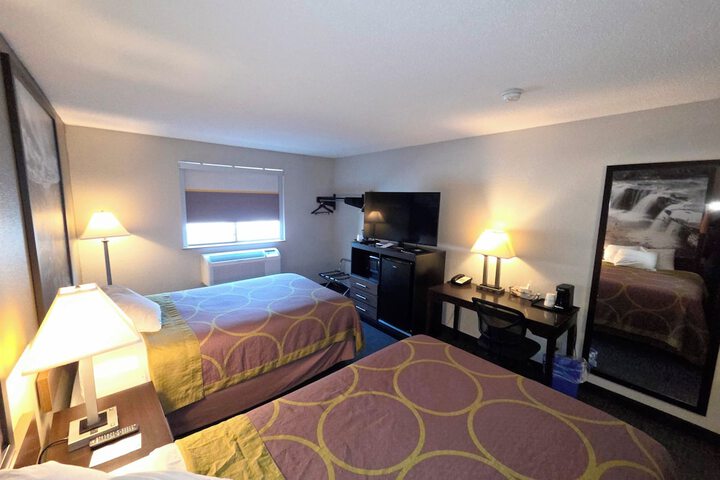 Super 8 by Wyndham Elkins