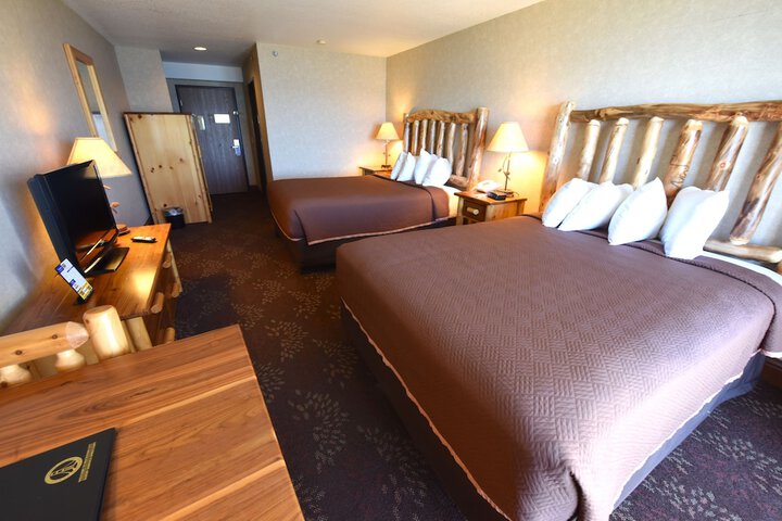 Room 18 of 28