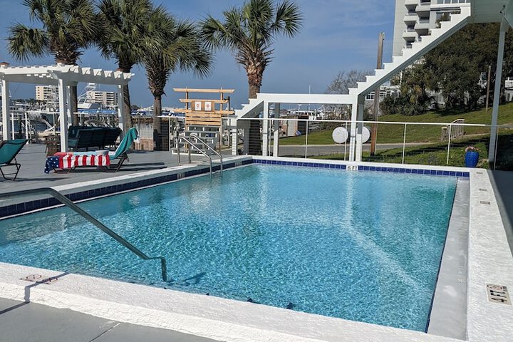 Pool 11 of 61