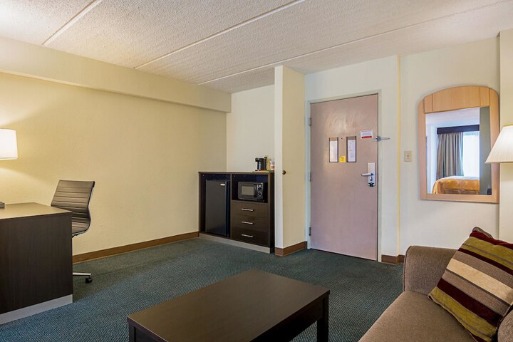 Room 22 of 48