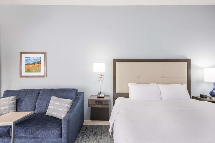 Room 35 of 51