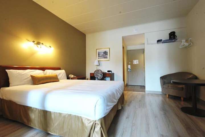 Room 26 of 35