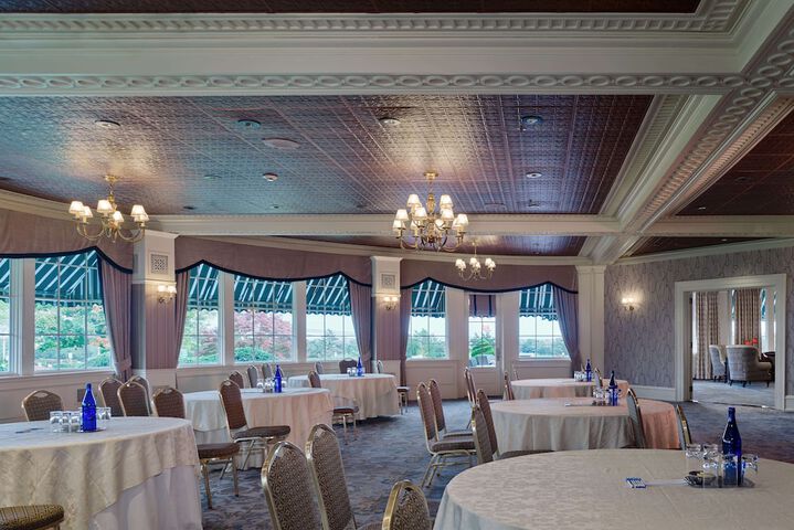 Ballroom/Hall 54 of 69