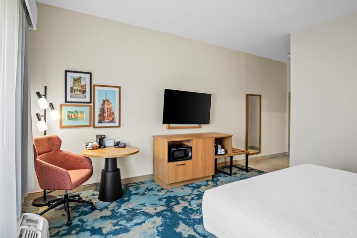 Hampton Inn & Suites Waxahachie
