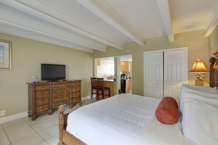 Room 48 of 70