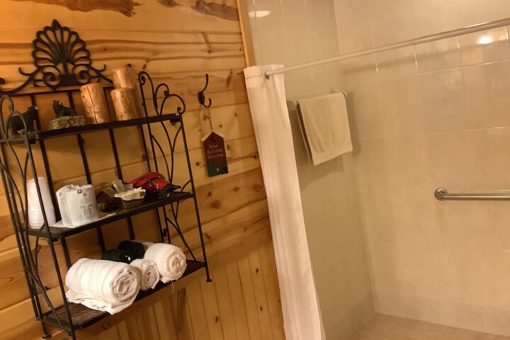 Nacoochee Valley Lodge