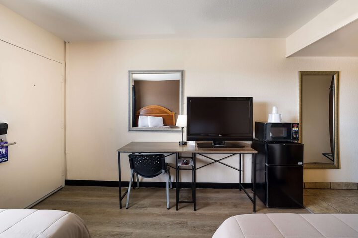 Room 26 of 37