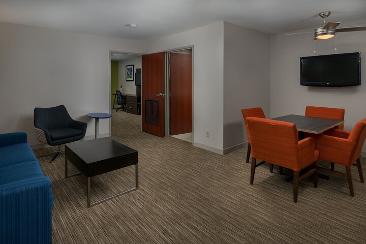 Room 11 of 39