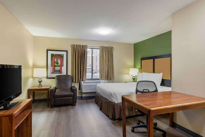 Room 19 of 36