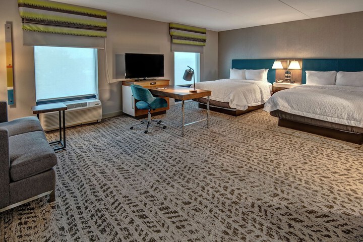 Hampton Inn & Suites Nashville / Goodlettsville